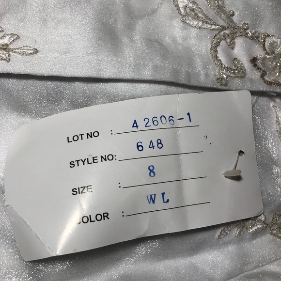 NEW SEQUIN EMBROIDERED WEDDING DRESS - Picture 4 of 8